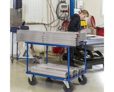 Hyllvagn 1000 x 700 mm Hyllvagn 1000 x 700 mm